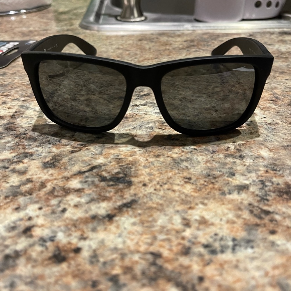 Ray-Ban Matt sunglasses